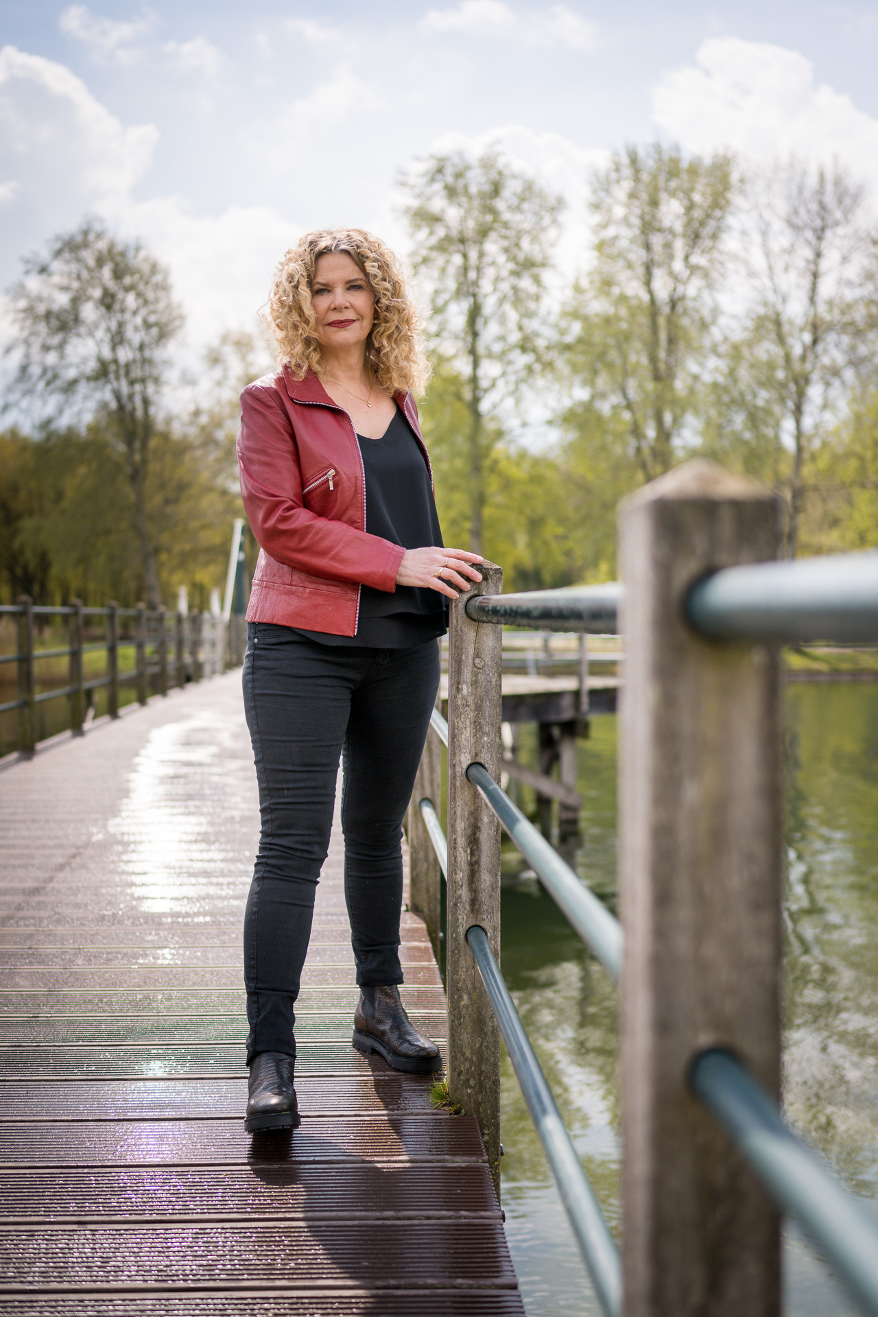 Ga je door een moeilijke periode in je leven, weet dan dat je het niet alleen hoeft te doen. Je mag om hulp vragen